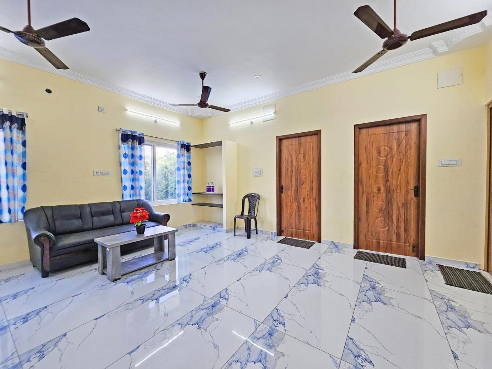 Auro Galaxy Villa Puducherry Buitenkant foto